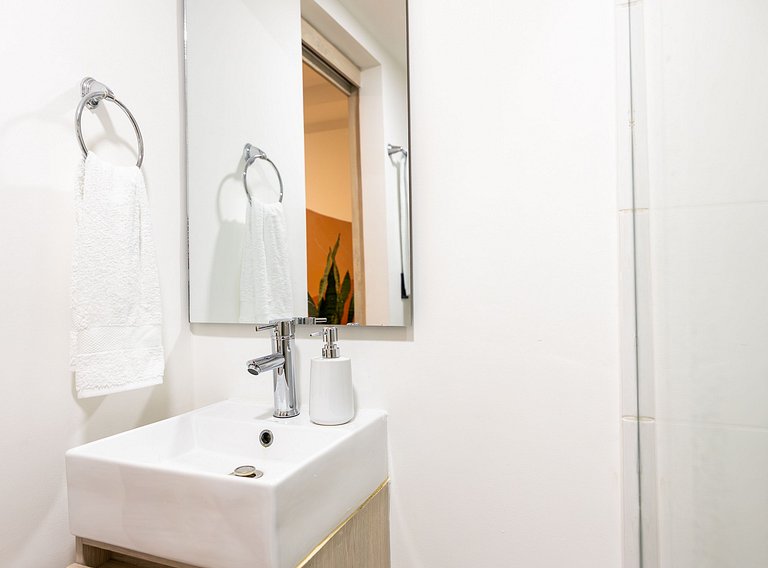 Loft con 2 camas y vista al jardín